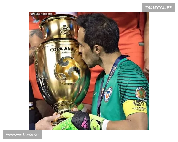 AC米兰锁定莱万巴萨选择新中锋交易风波引发转会连锁效应